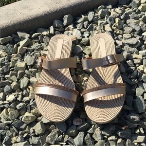 Gold Metallic Open Toe Strap Woven Jewel Women’s Sandals✨